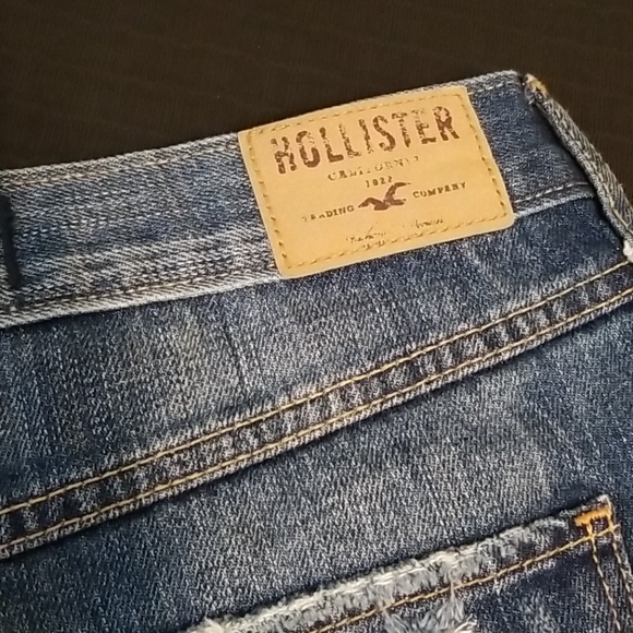 HOLLISTER High Waist Jean distressed Shorts 1/25 - Picture 3 of 7